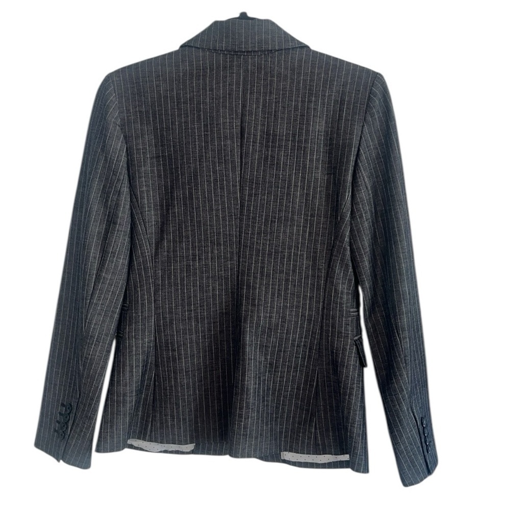 Express Gray Pinstripe One Button Closure Lined Blazer Jacket Size 8 - Picture 2 of 9